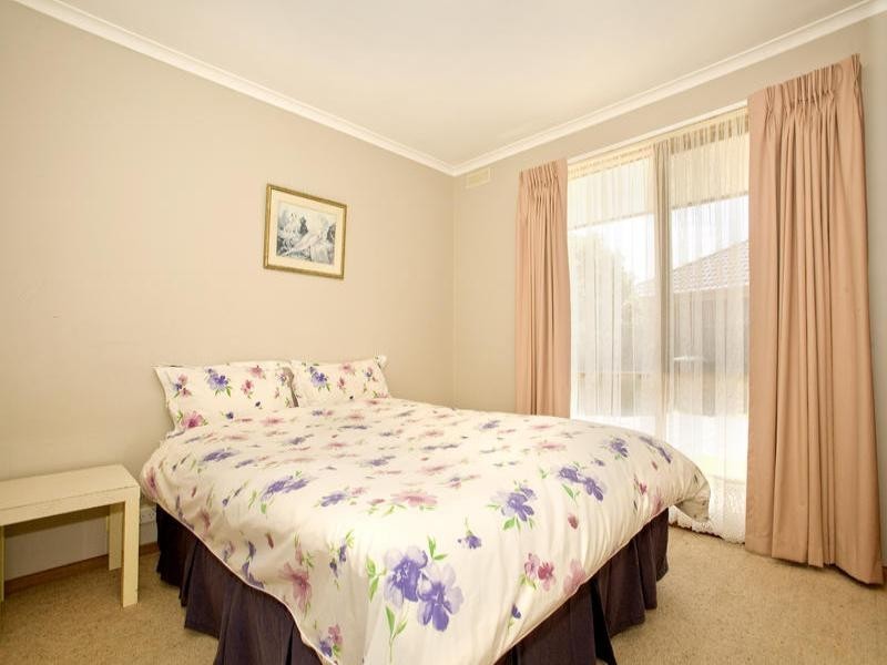 77 Solar Drive, Whittington VIC 3219