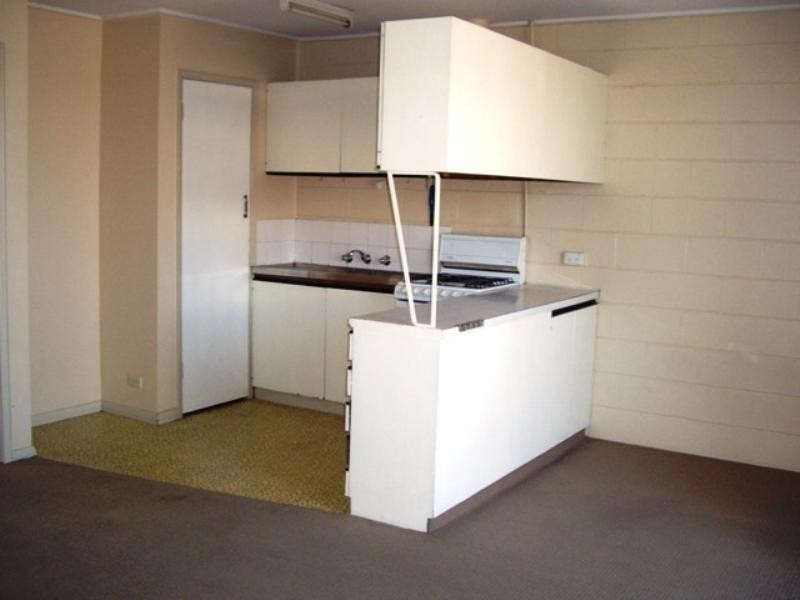 5/3 Rose Court, Newcomb VIC 3219