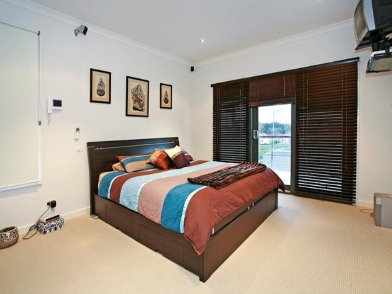 120 Pearl Bay Passage, St Leonards VIC 3223