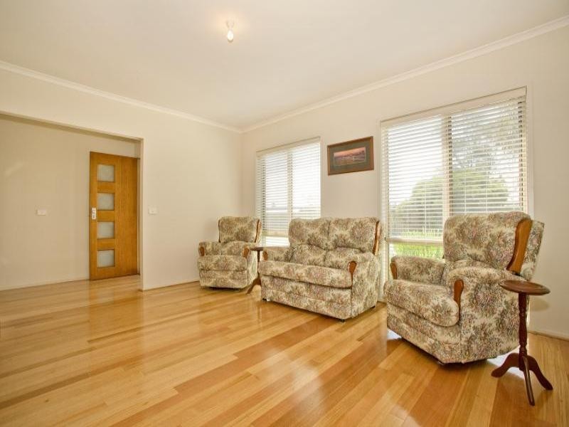 36 Cosgrove Street, Breakwater VIC 3219