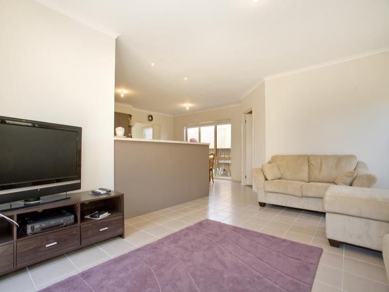 36 Cosgrove Street, Breakwater VIC 3219