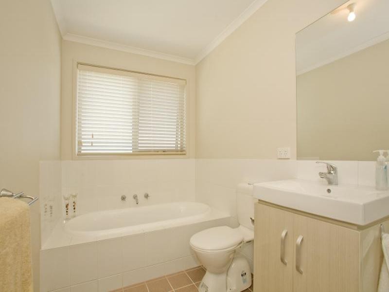 36 Cosgrove Street, Breakwater VIC 3219