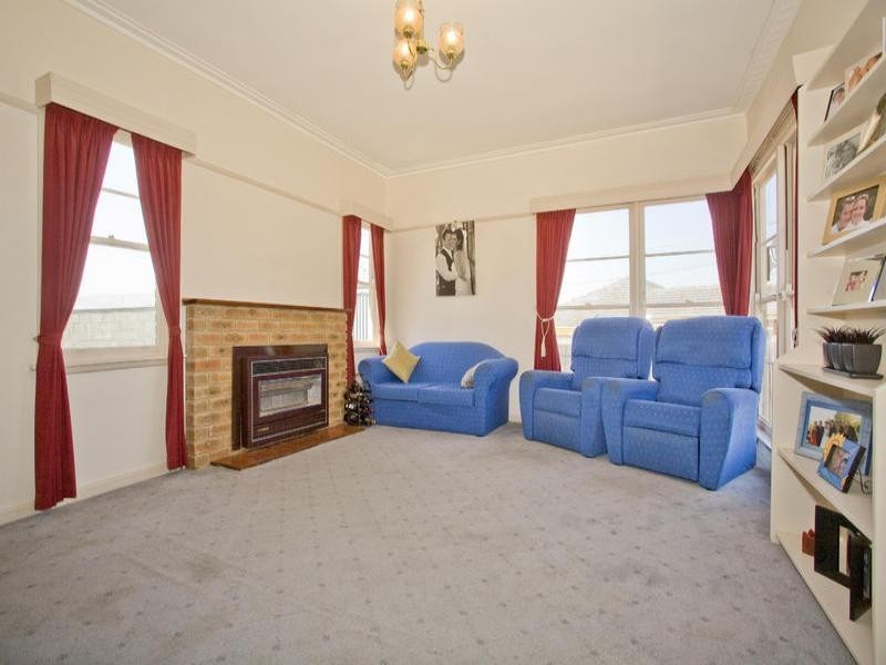 4 Sycamore Street, Hamlyn Heights VIC 3215