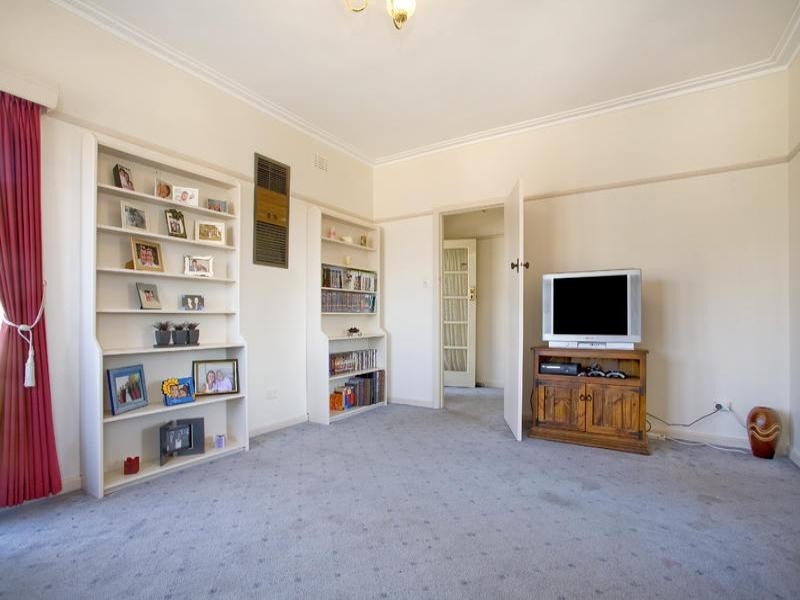 4 Sycamore Street, Hamlyn Heights VIC 3215