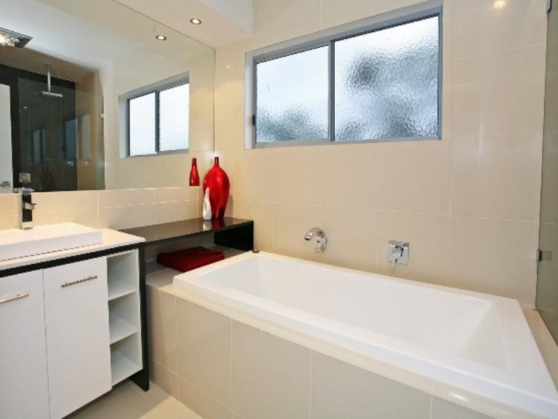 8 Rankin Road, Herne Hill VIC 3218