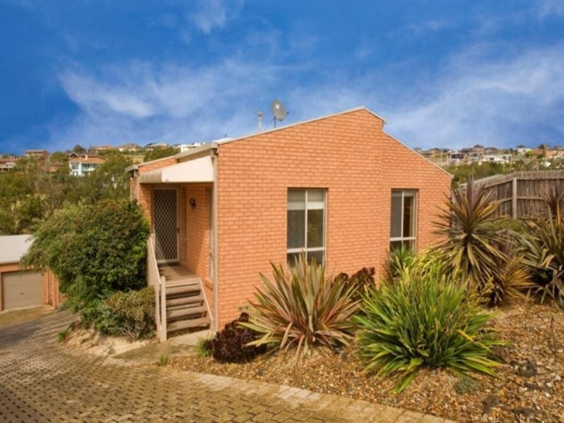 1/59-69 Victory Way, Highton VIC 3216