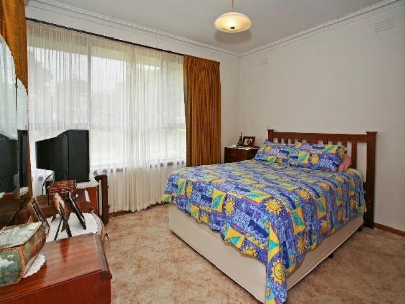 4 Emerald Court, Belmont VIC 3216