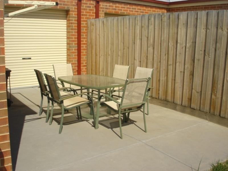 25a Paratone Crescent, St Albans Park VIC 3219