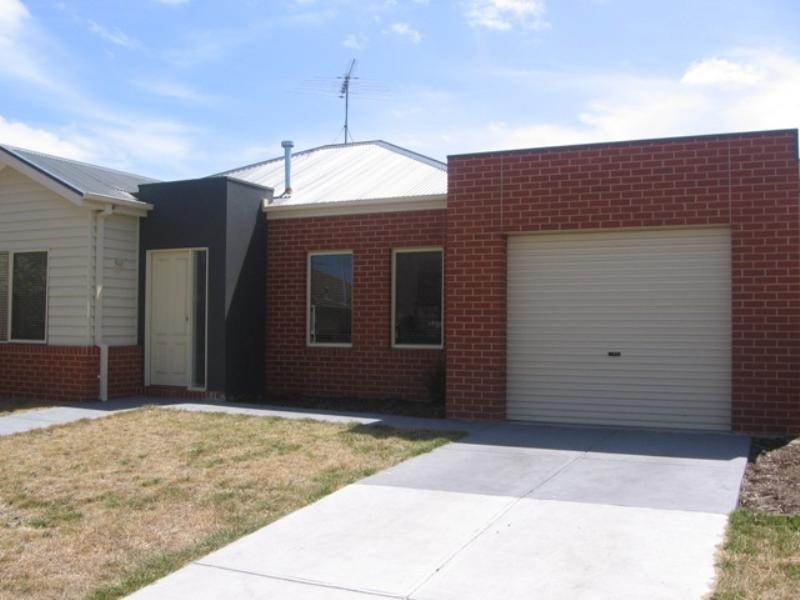 1A Kinross Street, Belmont VIC 3216