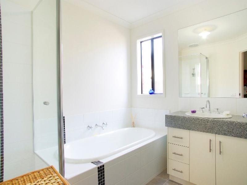 29 Morrow Crescent, Leopold VIC 3224