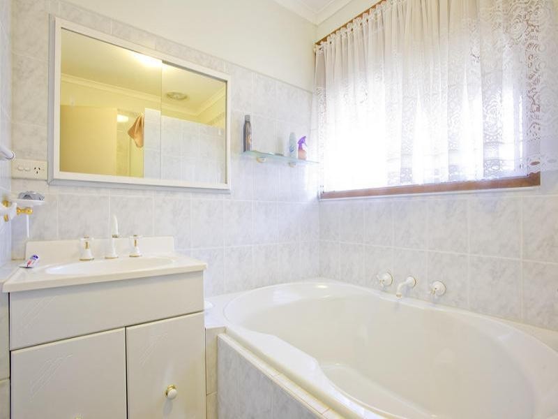 45 Kanooka Avenue, Corio VIC 3214