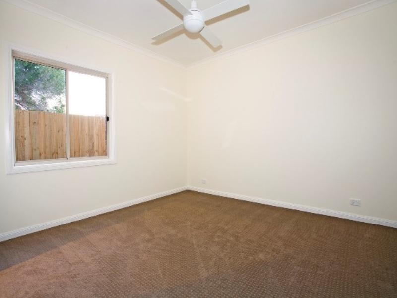 2/15 Sydenham Avenue, Manifold Heights VIC 3218