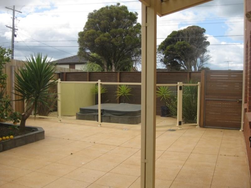 1/10 Beulah Street, Hamlyn Heights VIC 3215