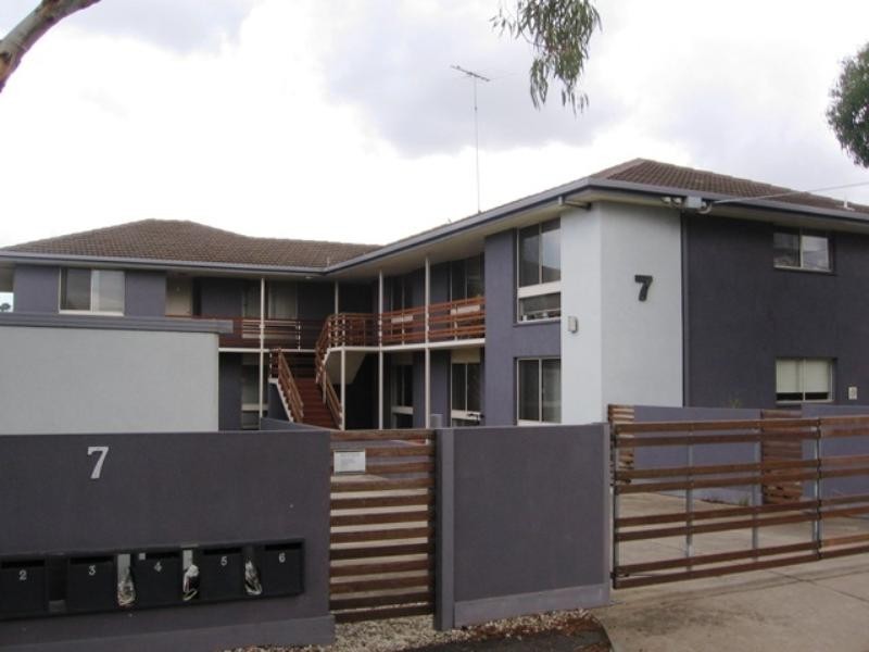 2/7 French Street, Geelong West VIC 3218