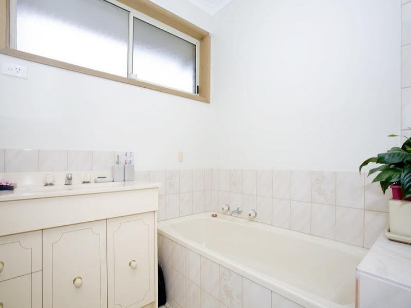 4/21 Glastonbury Drive, Highton VIC 3216