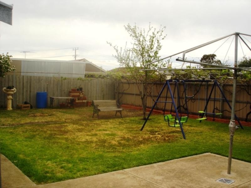 12 Korumburra Close, Norlane VIC 3214