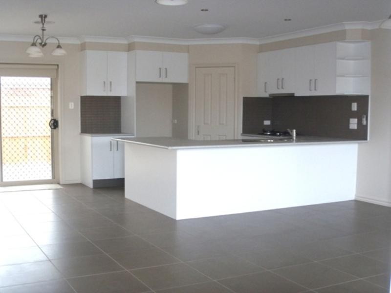 3/8-10 Breadalbane Street, Newcomb VIC 3219