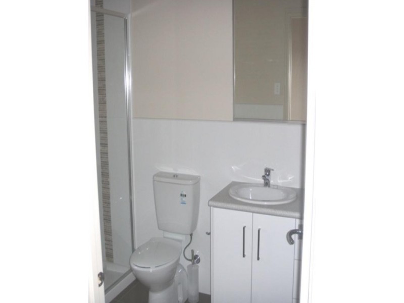 3/8-10 Breadalbane Street, Newcomb VIC 3219