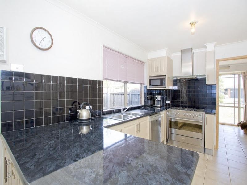 23 Carbine Drive, St Albans Park VIC 3219