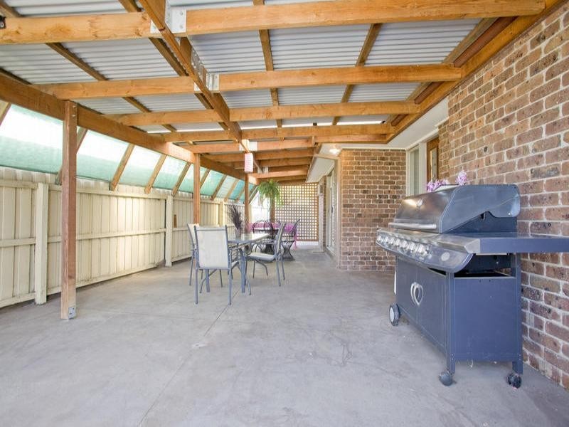 23 Carbine Drive, St Albans Park VIC 3219