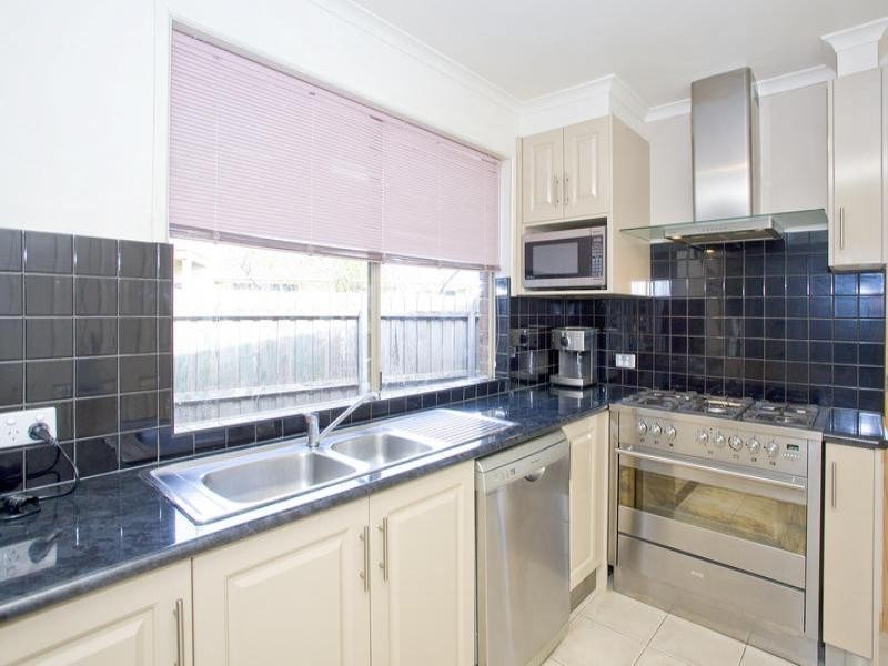 23 Carbine Drive, St Albans Park VIC 3219