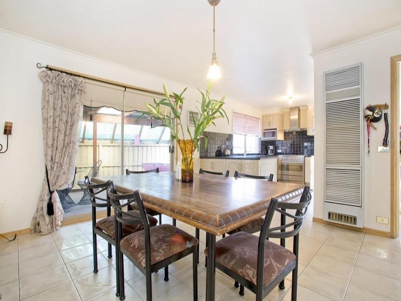 23 Carbine Drive, St Albans Park VIC 3219