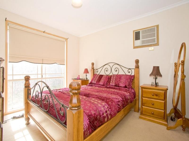 23 Carbine Drive, St Albans Park VIC 3219