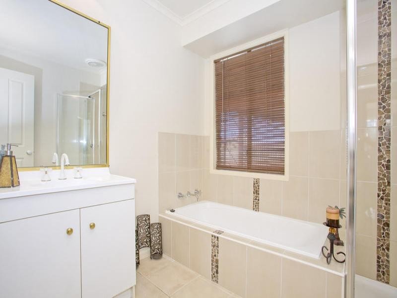 23 Carbine Drive, St Albans Park VIC 3219