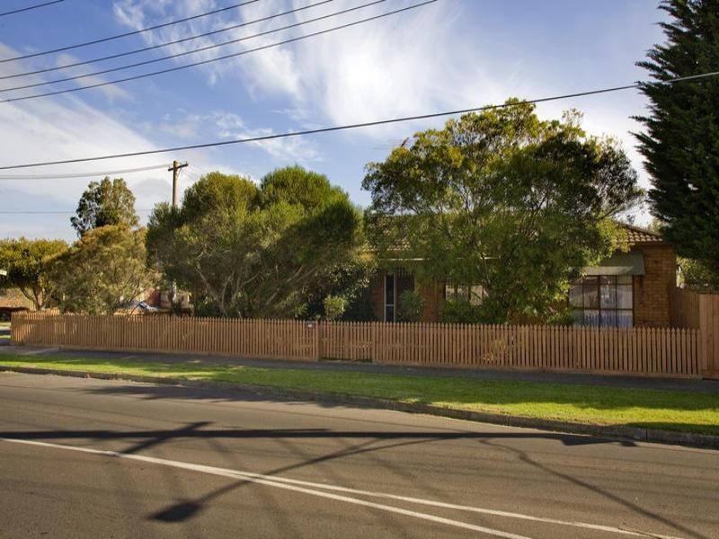 102 Solar Drive, Whittington VIC 3219