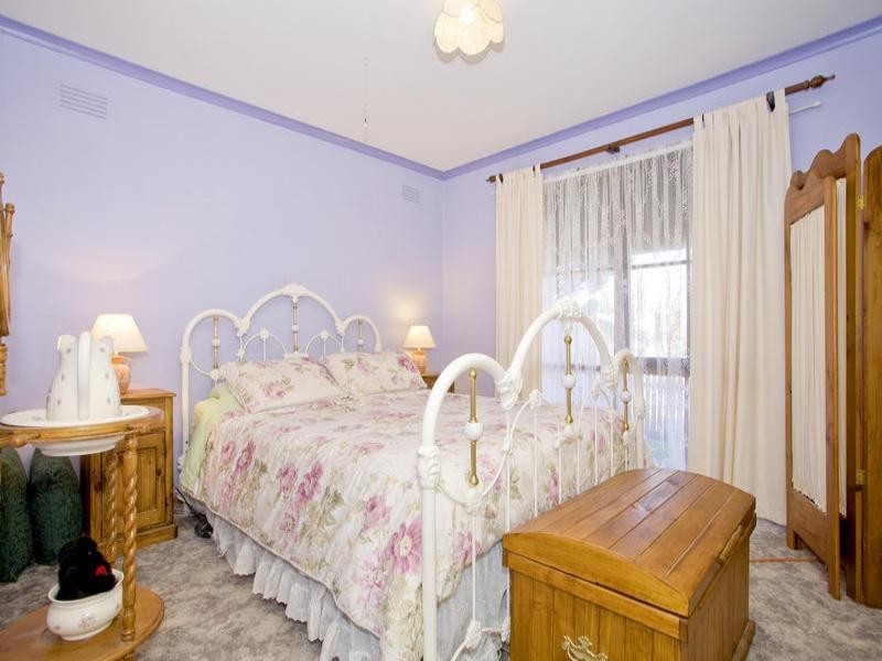 102 Solar Drive, Whittington VIC 3219