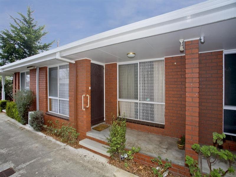 2/2 Wimmera Avenue, Manifold Heights VIC 3218