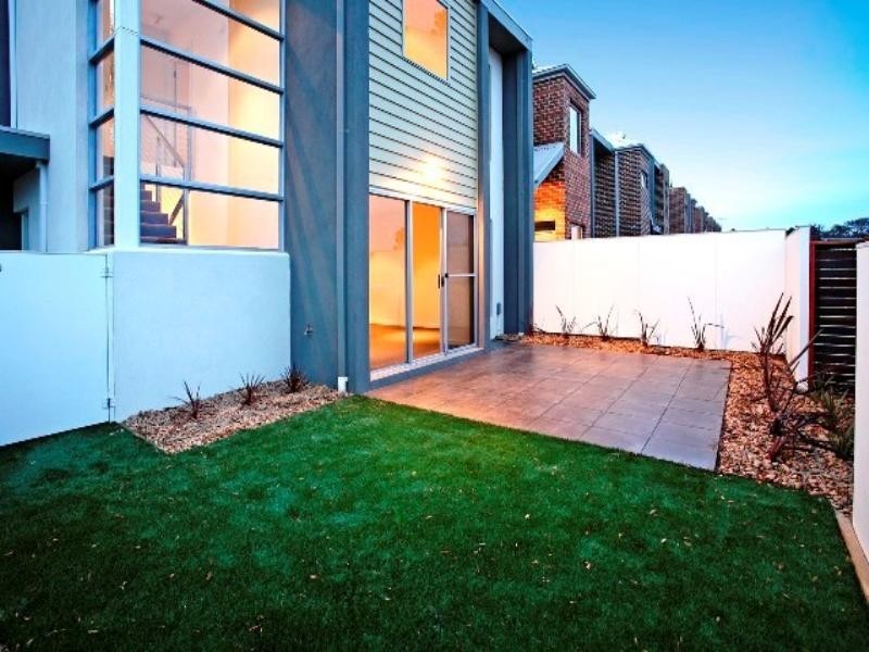 1/40-42 Percy Street, Newtown VIC 3220