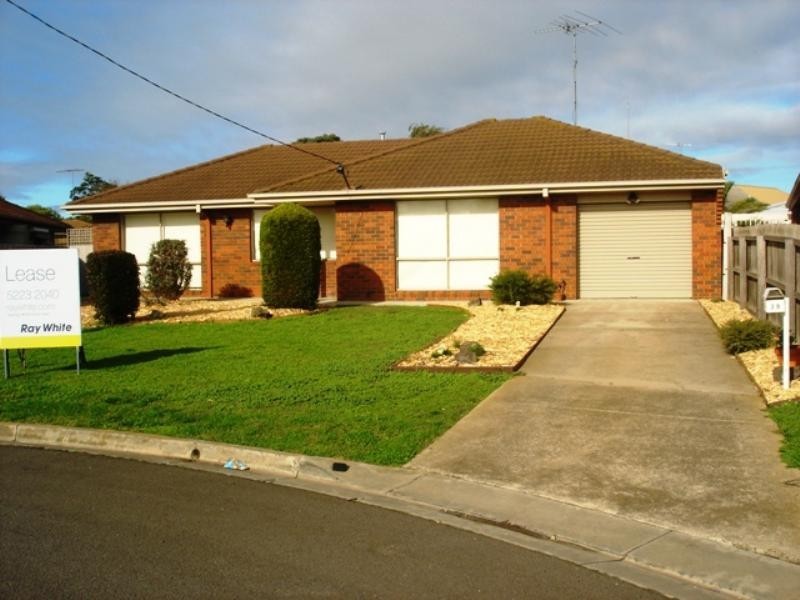 30 Schmitt Court, Whittington VIC 3219