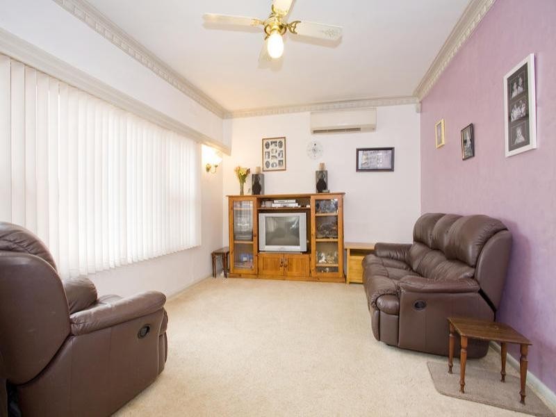 8 Glover Street, Newcomb VIC 3219