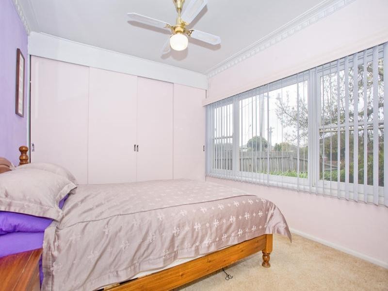 8 Glover Street, Newcomb VIC 3219