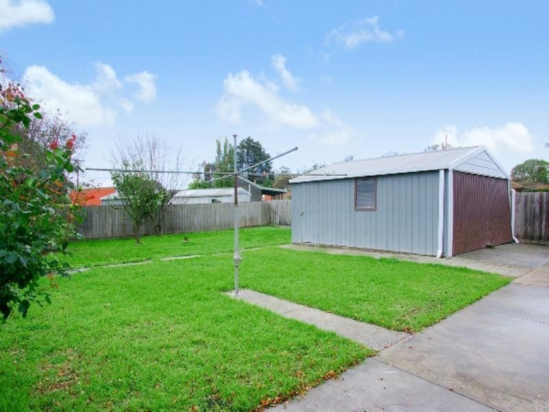 4 Atami Crescent, Corio VIC 3214