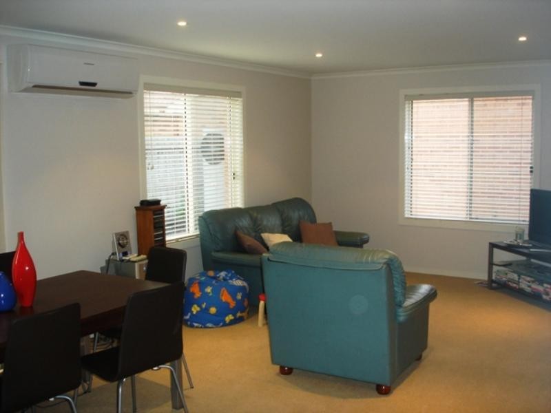 2/27 Barnfather Street, East Geelong VIC 3219