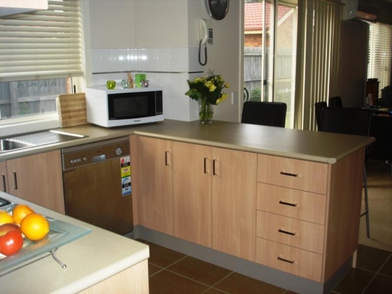 2/27 Barnfather Street, East Geelong VIC 3219