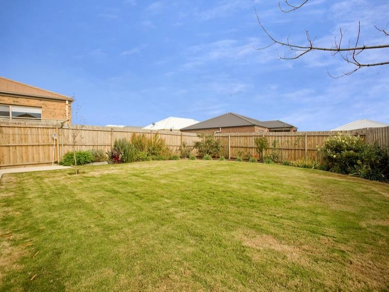 6 Bundaleer Avenue, Grovedale VIC 3216