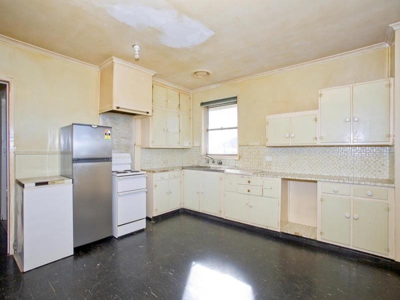 175 St Albans Road, East Geelong VIC 3219