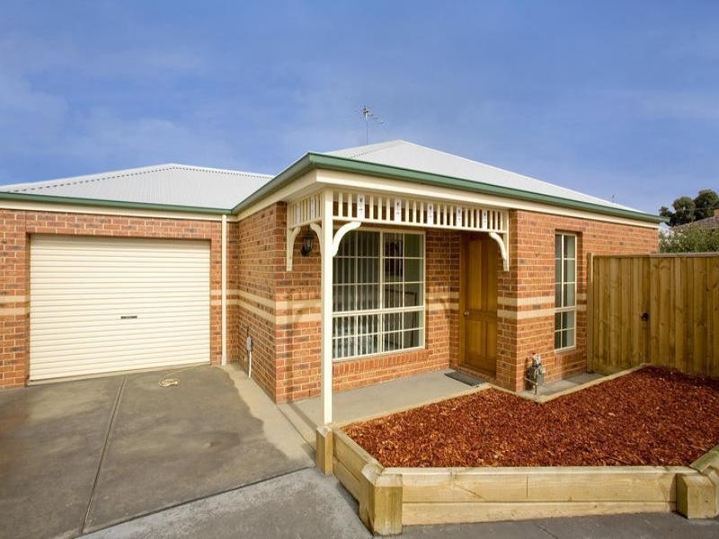 2/9 Heyers Road, Grovedale VIC 3216