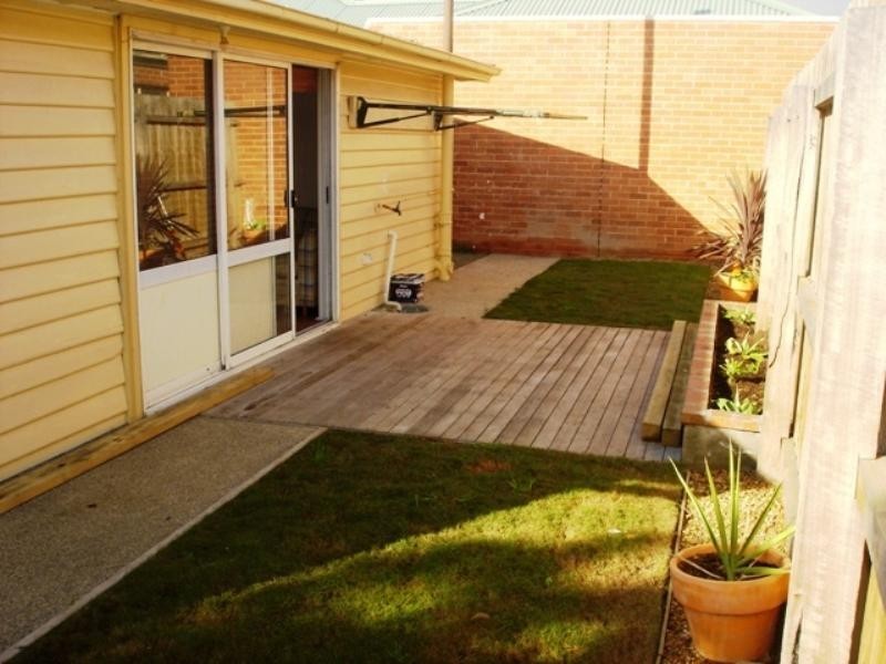 18 Vines Road, Hamlyn Heights VIC 3215