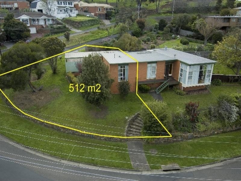 31 Montpellier Drive, Highton VIC 3216