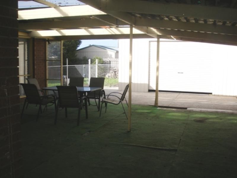 13 Aldershot Road, St Albans Park VIC 3219