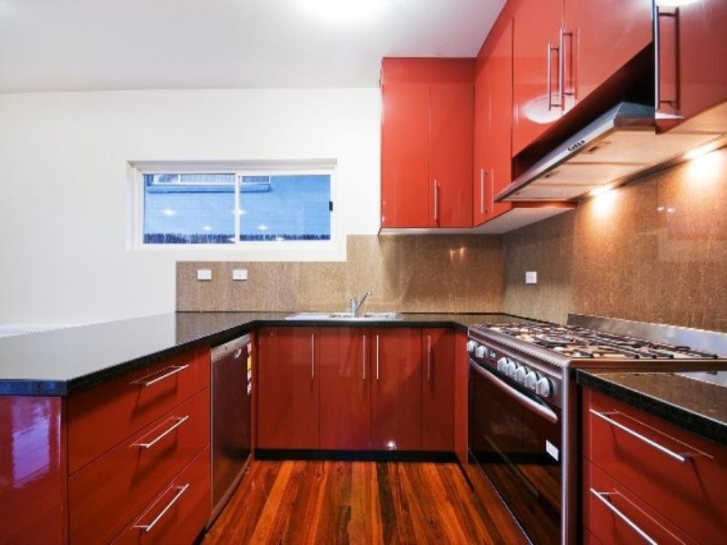 2/104 Camden Road, Newtown VIC 3220