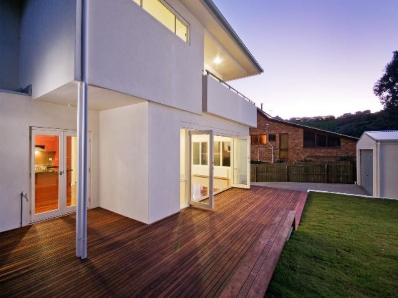 2/104 Camden Road, Newtown VIC 3220