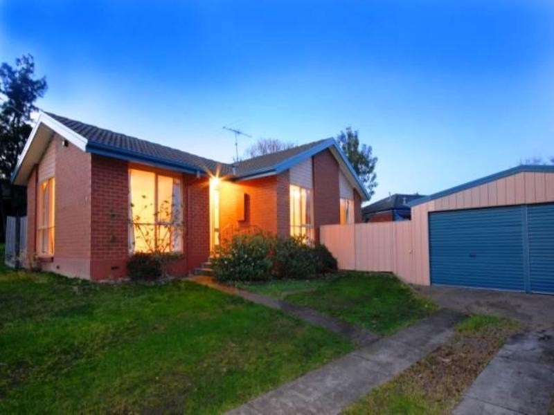 6 Apaloosa Court, Belmont VIC 3216