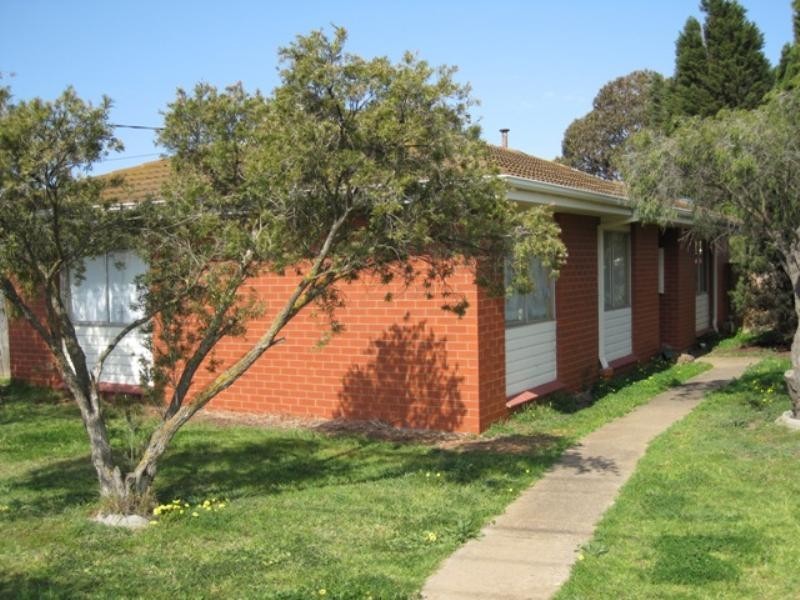 37 Fairbain Drive, Corio VIC 3214