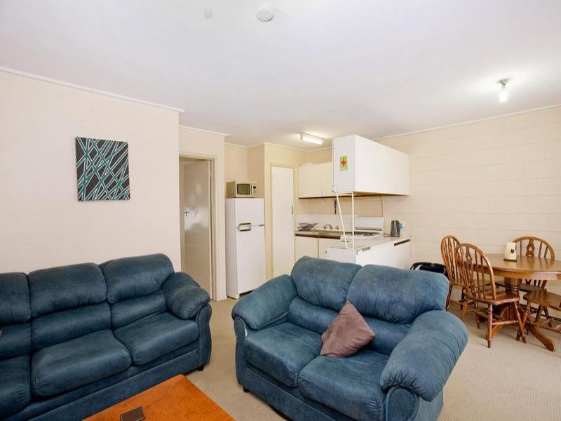 5/3 Rose Court, Newcomb VIC 3219