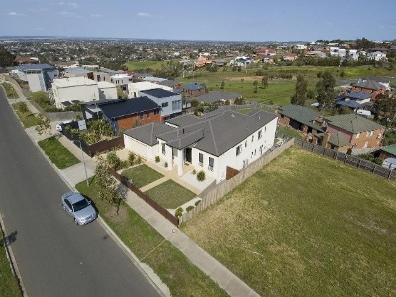 61-63 Kyeema Avenue, Highton VIC 3216